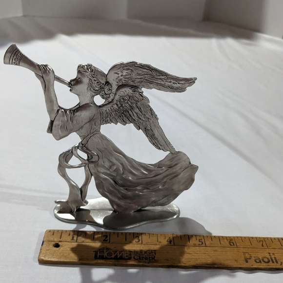 Angel with horn figurine pewter Seagull Canada 1991 Etain Zinn tabletop shelf - Picture 4 of 5